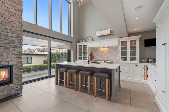4 Bedroom Detached House For Sale In Pencisely Road, Llandaff, Cardiff, CF5