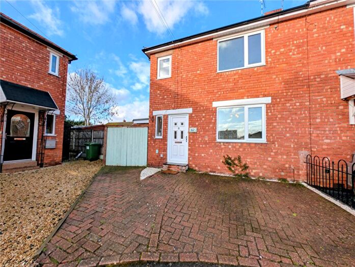 3 Bedroom Semi Detached House For Sale In Brindley Street, Stourport-on-Severn, Worcestershire, DY13