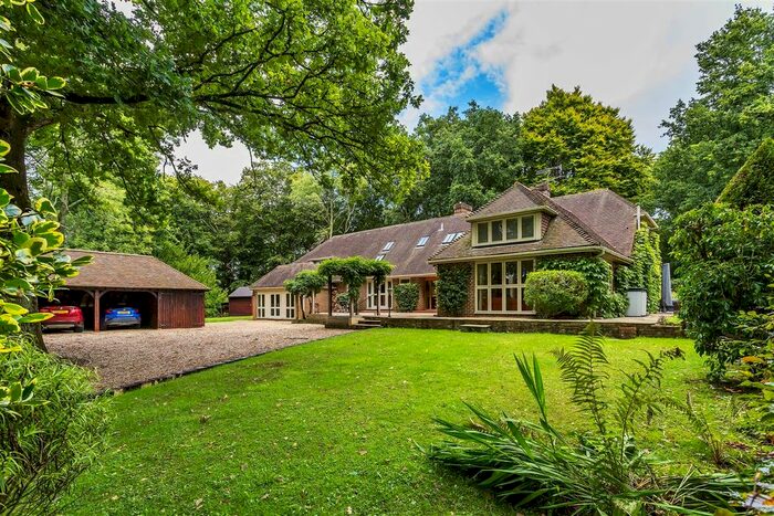 4 Bedroom Detached House For Sale In Water Lane, Enton, Godalming, GU8