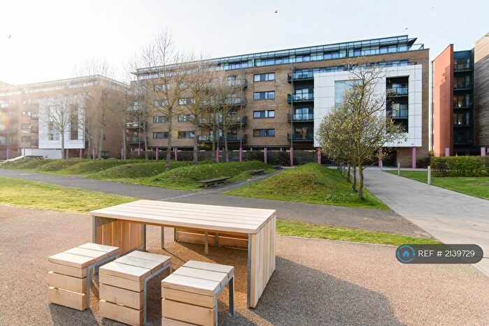 2 Bedroom Flat To Rent In Ferry Court, Cardiff, CF11