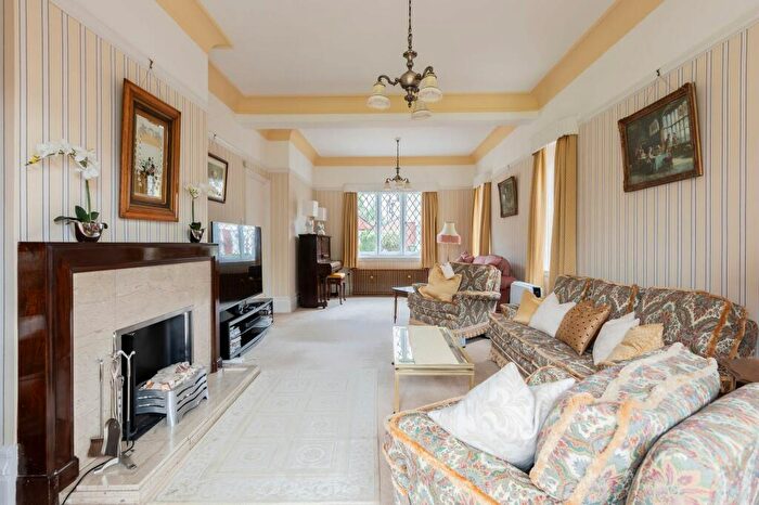 4 Bedroom Detached House For Sale In Moorside North, Fenham, NE4