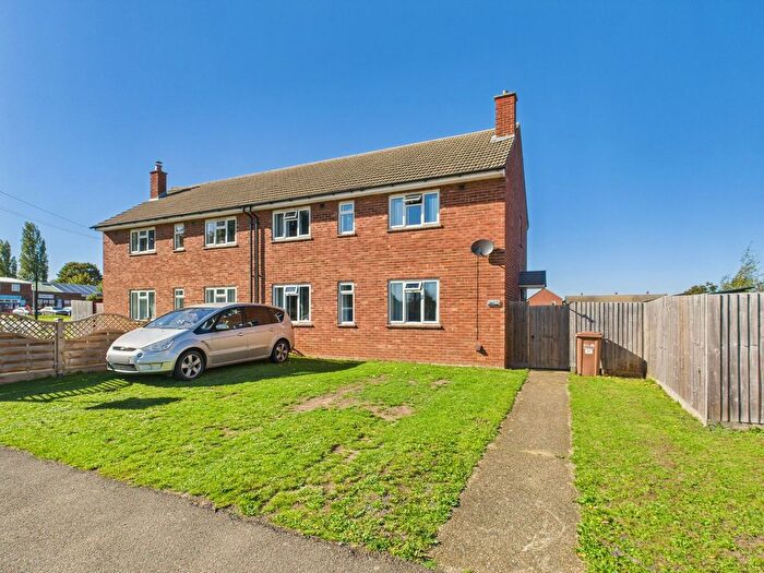 3 Bedroom Semi-detached House For Sale In Elm Road, Upper Marham, King's Lynn, PE33