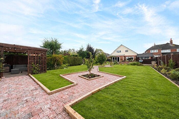 5 Bedroom Country House For Sale In Claymills Road, Stretton, Burton-On-Trent, Staffordshire, DE13