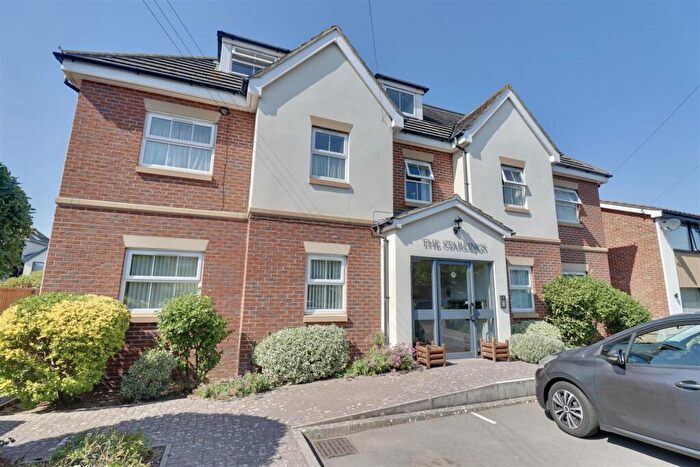 2 Bedroom Apartment For Sale In The Starlings, High Street, Lee-On-The-Solent, PO13