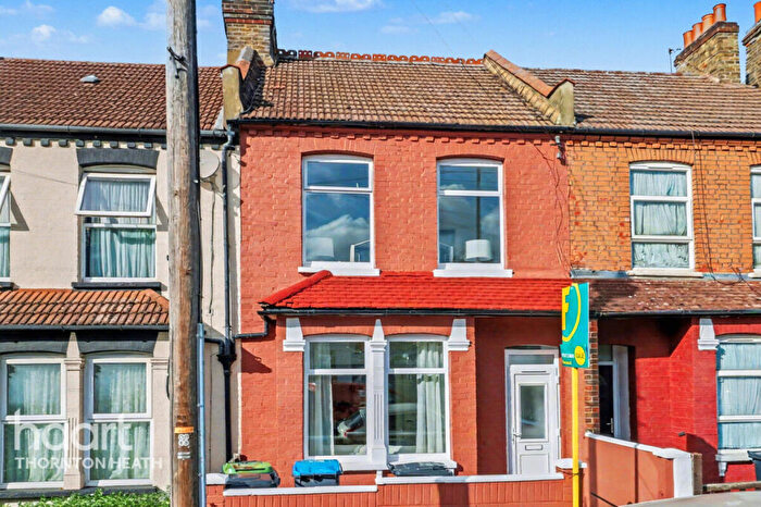 3 Bedroom Terraced House For Sale In Grange Park Road, Thornton Heath, CR7