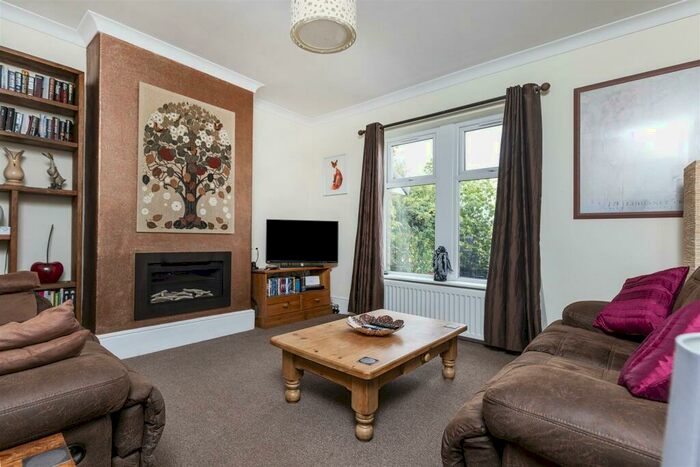 4 Bedroom Detached Bungalow For Sale In Standiforth Lane, Dalton, Huddersfield, HD5