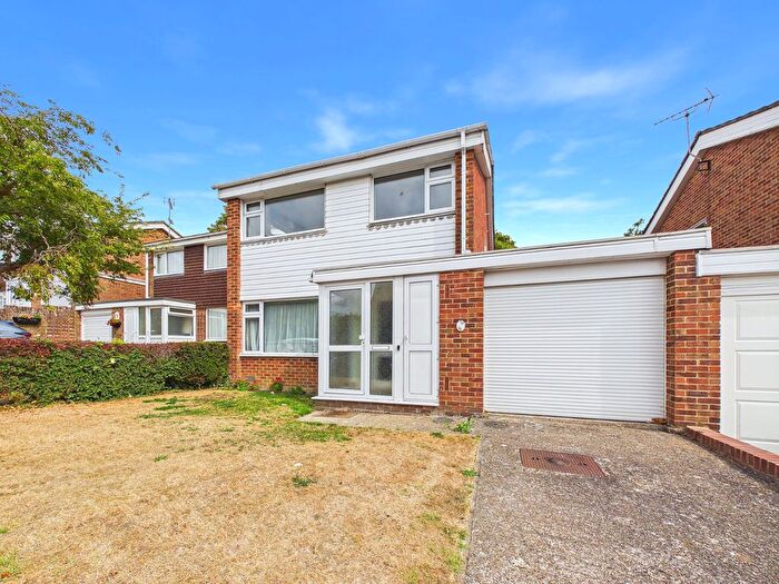 3 Bedroom Detached House For Sale In Beech Close, Folkestone, Kent, CT19