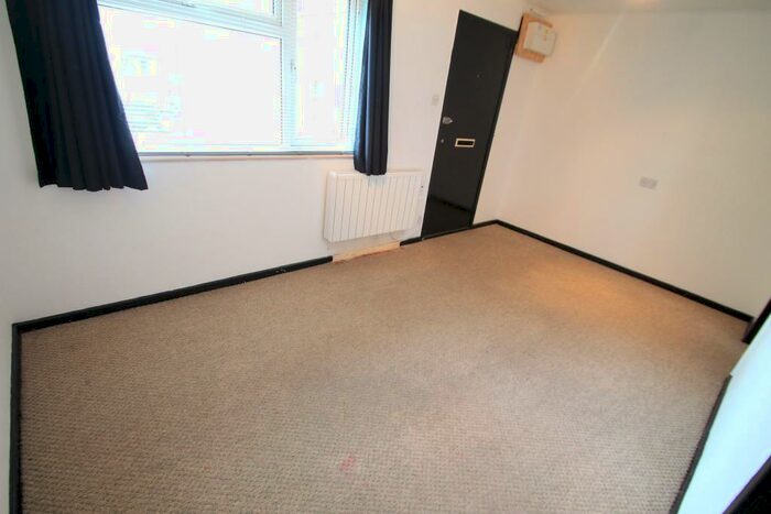 Apartment To Rent In Repton Close, Luton, LU3