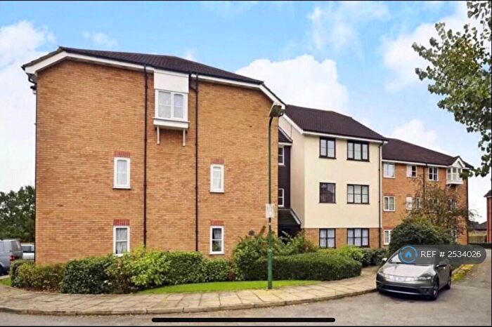 3 Bedroom Flat To Rent In Vicars Bridge Close, Wembley, HA0