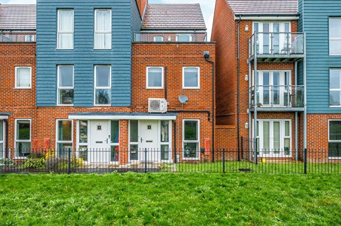 3 Bedroom End Of Terrace House For Sale In Ambassador Walk, Eastleigh, Hampshire, SO50