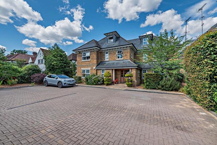 2 Bedroom Apartment To Rent In Ducks Hill Road, Northwood, HA6