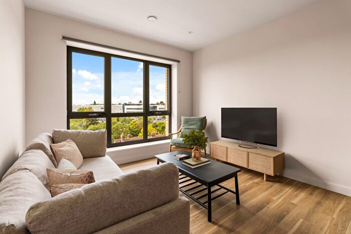 1 Bedroom Flat To Rent In Greenford, UB6