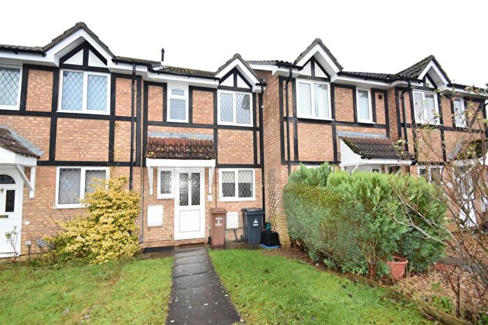 2 Bedroom Terraced House To Rent In Shearwater Close, Stevenage, SG2