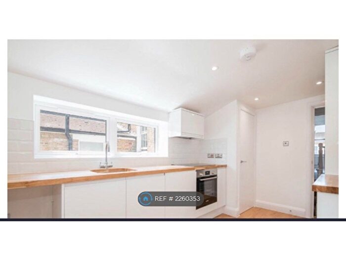 1 Bedroom Flat To Rent In Peckham, London, SE15
