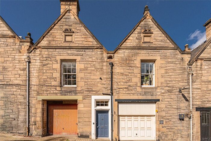 2 Bedroom Flat For Sale In Rothesay Mews, Edinburgh, EH3