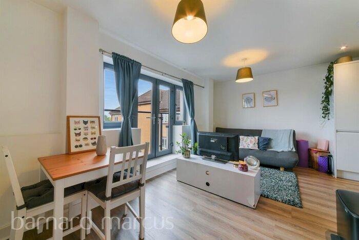 1 Bedroom Flat To Rent In London Road, Mitcham, CR4