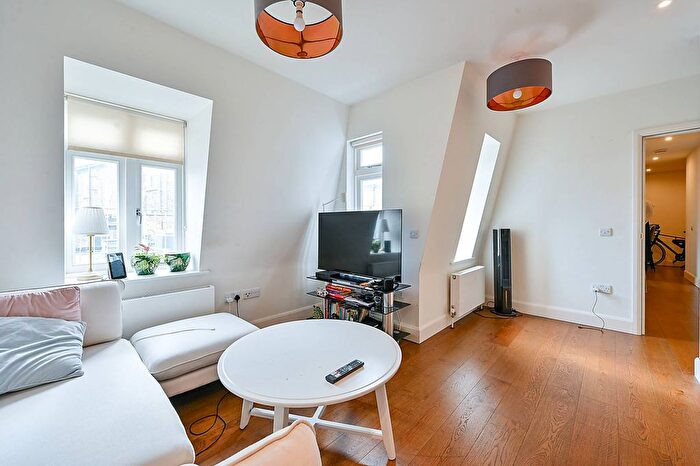 1 Bedroom Flat To Rent In Churchfield Road, Poet's Corner, London, W3