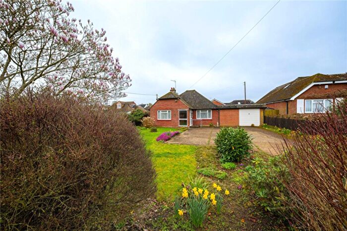 2 Bedroom Bungalow For Sale In Shepherds Way, Langley, Maidstone, ME17