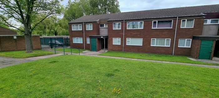 2 Bedroom Ground Flat To Rent In Lakeside Walk, Birmingham, B23