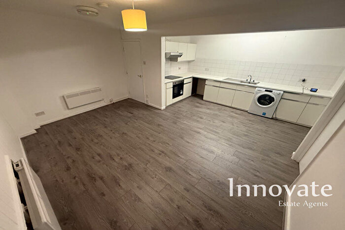 1 Bedroom Apartment To Rent In Dingle Street, Oldbury, B69