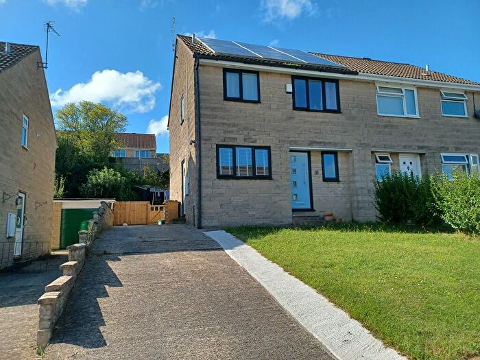3 Bedroom Semi-Detached House To Rent In Rodber Close, Wincanton, BA9