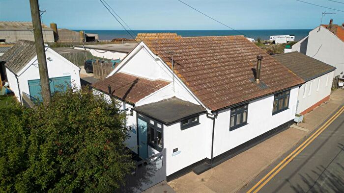 2 Bedroom Detached Bungalow For Sale In Cliff Lane, Mappleton, HU18