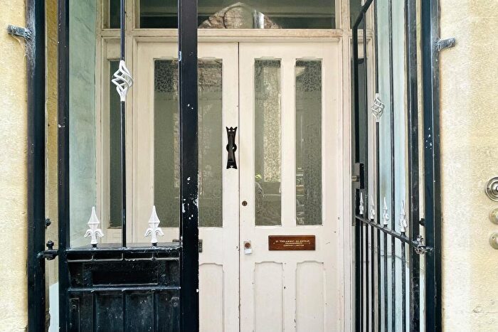 2 Bedroom Flat To Rent In Trelawney Road, Bristol, BS6