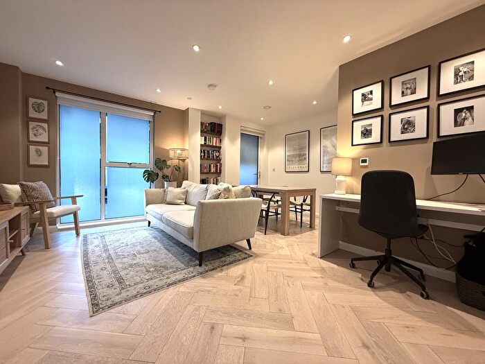 1 Bedroom Flat For Sale In Ravensbury Terrace, London, SW18