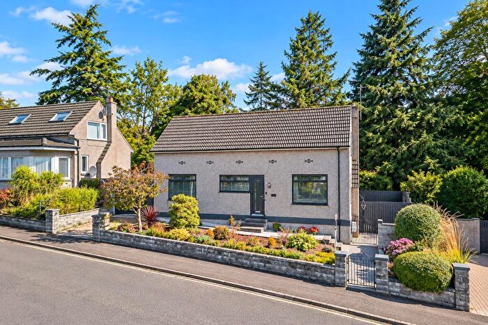 3 Bedroom Detached House For Sale In Invergowrie Drive, Dundee, DD2