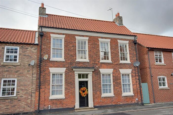 4 Bedroom Semi-Detached House For Sale In Finkle Street, Market Weighton, York, YO43