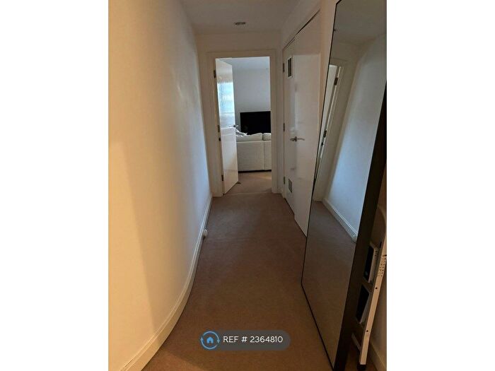 2 Bedroom Flat To Rent In Eden Grove, London, N7