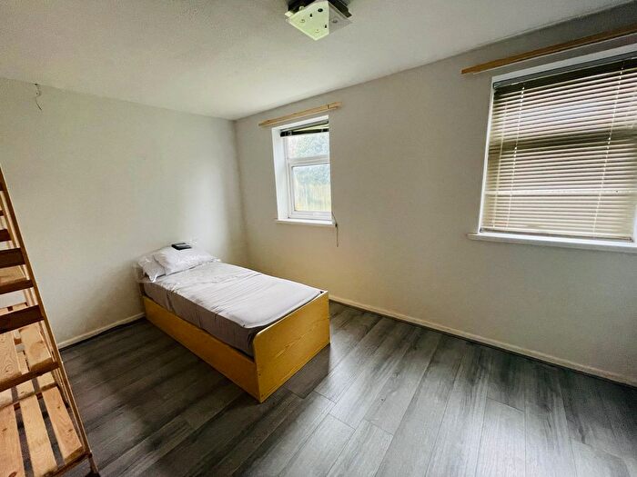 1 Bedroom Maisonette To Rent In Phoenix Rise, Darlaston, Wednesbury, WS10