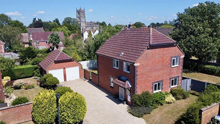 4 Bedroom Detached House For Sale In Bartletts Mead, Steeple Ashton, Trowbridge, BA14