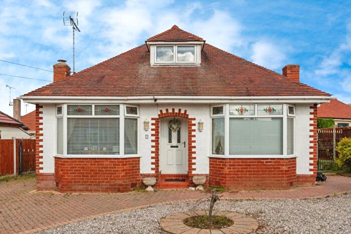 3 Bedroom Bungalow For Sale In Alexandra Drive, Prestatyn, Denbighshire, LL19