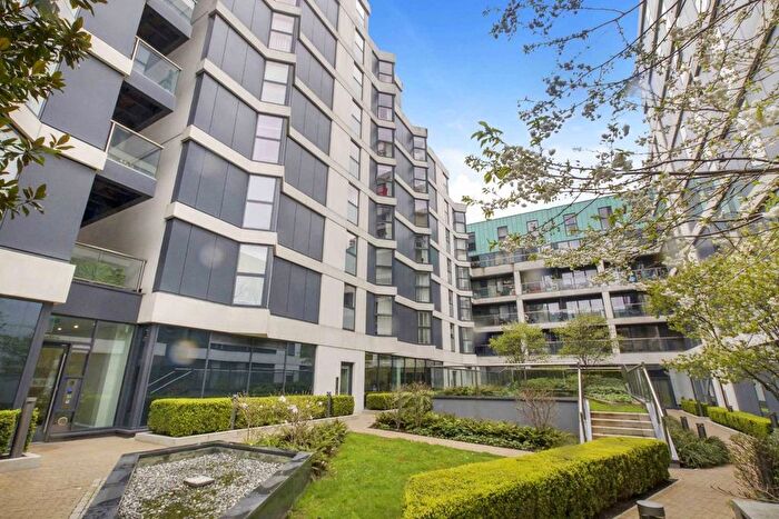 1 Bedroom Flat To Rent In Dance Square, Clerkenwell, EC1V