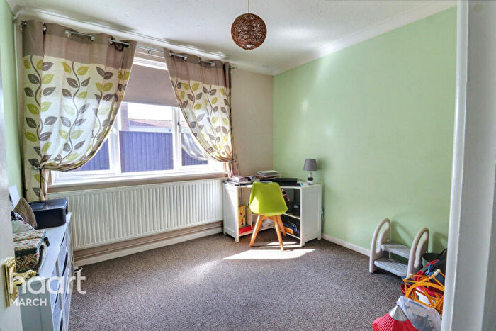 4 Bedroom Bungalow For Sale In Coronation Close, March, PE15