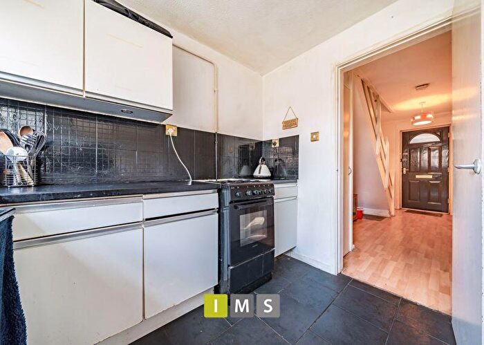 2 Bedroom End Of Terrace House For Sale In Sycamore Road, OX25