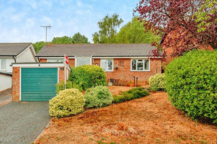 2 Bedroom Detached Bungalow For Sale In Braes Mead, South Nutfield, Redhill, RH1