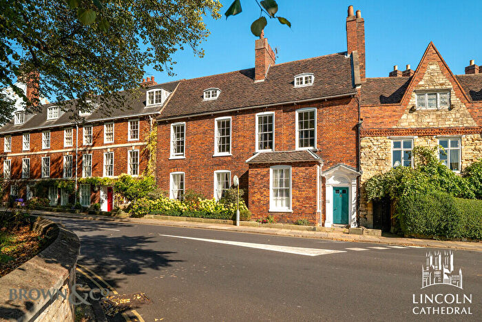 3 Bedroom Flat To Rent In Minster Yard, Lincoln, LN2