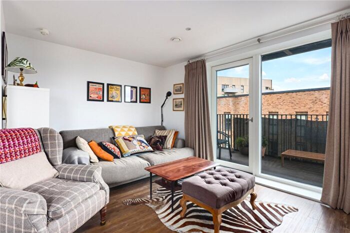 3 Bedroom Flat To Rent In Atkins Square, Dalston Lane, London, E8