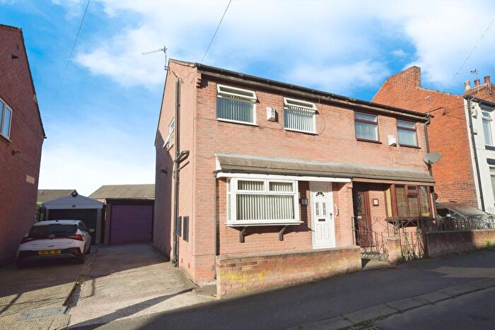 2 Bedroom Semi-detached House For Sale In Farnley Avenue, Wadsley Bridge, S6