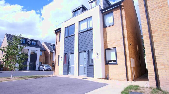 3 Bedroom Town House To Rent In Newdawn Place, Cheltenham, GL51