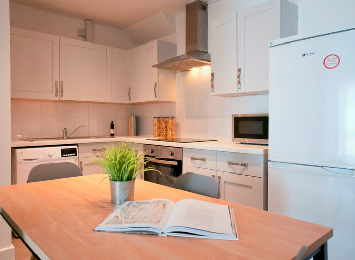 5 Bedroom Property To Rent In Flat, , Dickenson Road, &#;Manchester, M13