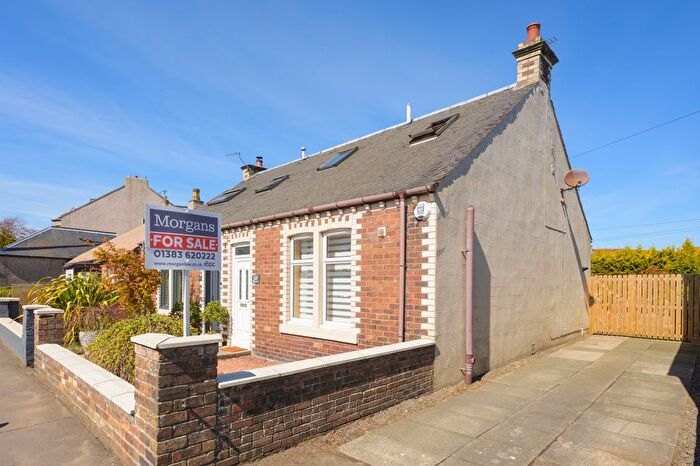 2 Bedroom Semi Detached House For Sale In Dunfermline Road, Crossgates, KY4