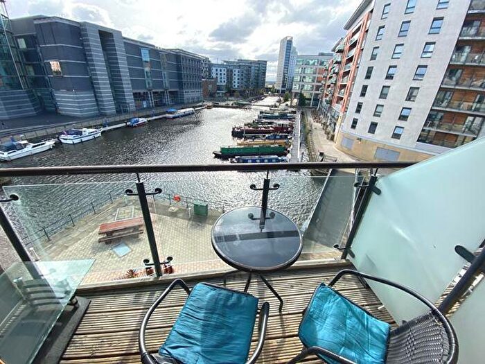 2 Bedroom Apartment To Rent In Magellan House Leeds Dock City Centre, LS10