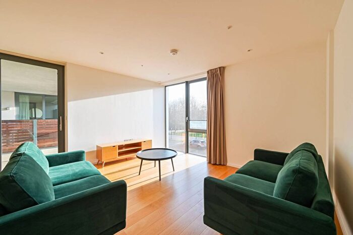 3 Bedroom Flat To Rent In Zinnia Mansions, East Village, Stratford, London, E20