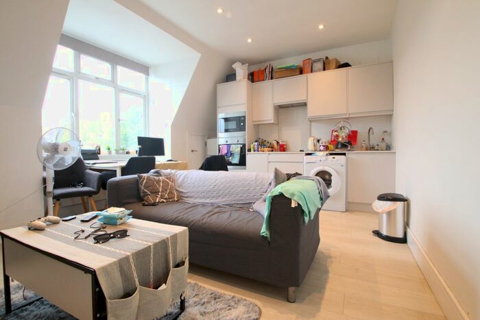 1 Bedroom Flat To Rent In Archway Road, Highgate, N6