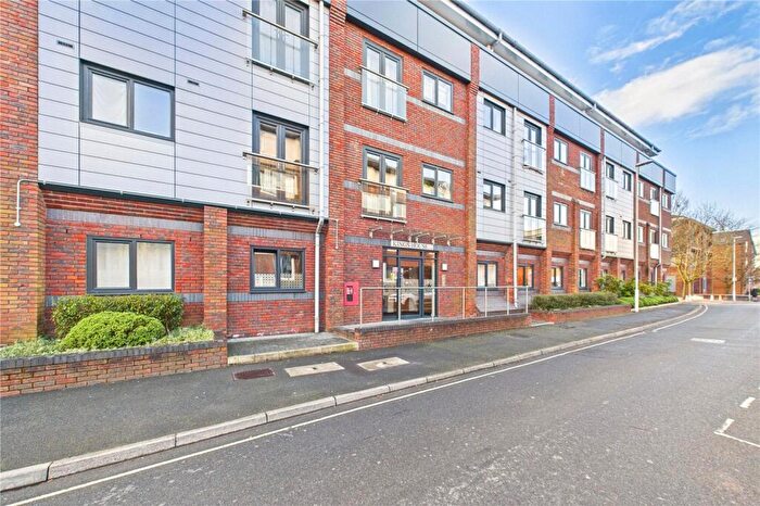 1 Bedroom Apartment To Rent In Cantelupe Road, East Grinstead, West Sussex, RH19