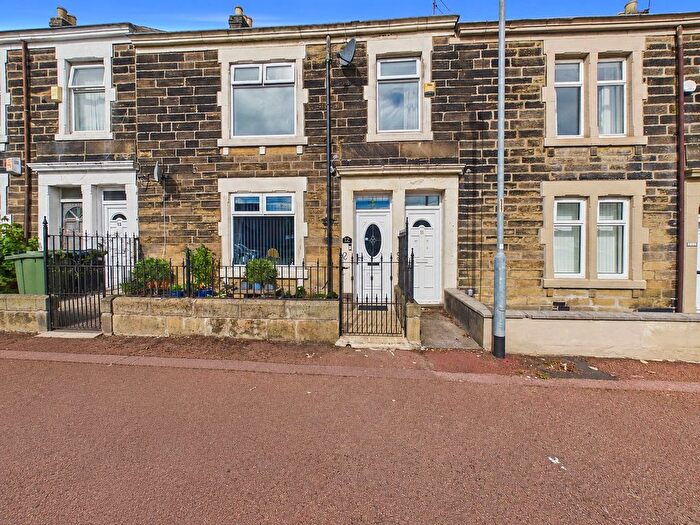 3 Bedroom Flat For Sale In Woodbine Terrace, High Felling, NE10