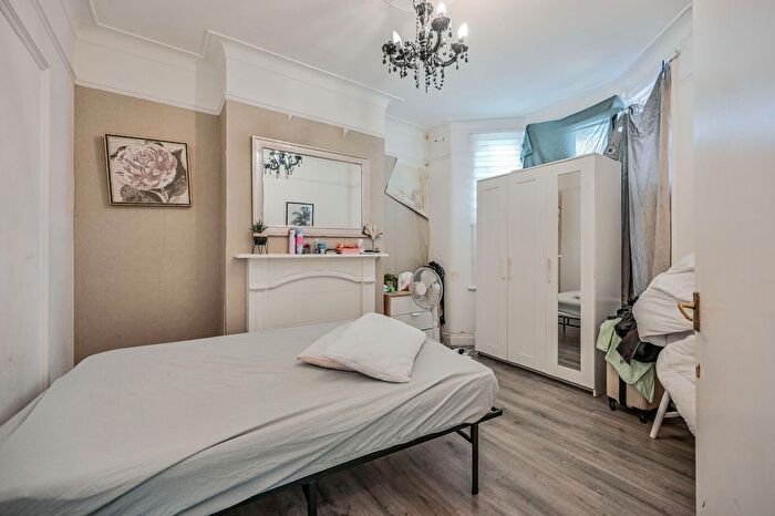 3 Bedroom Property For Sale In Lonsdale Avenue, Upton Park, London, E6